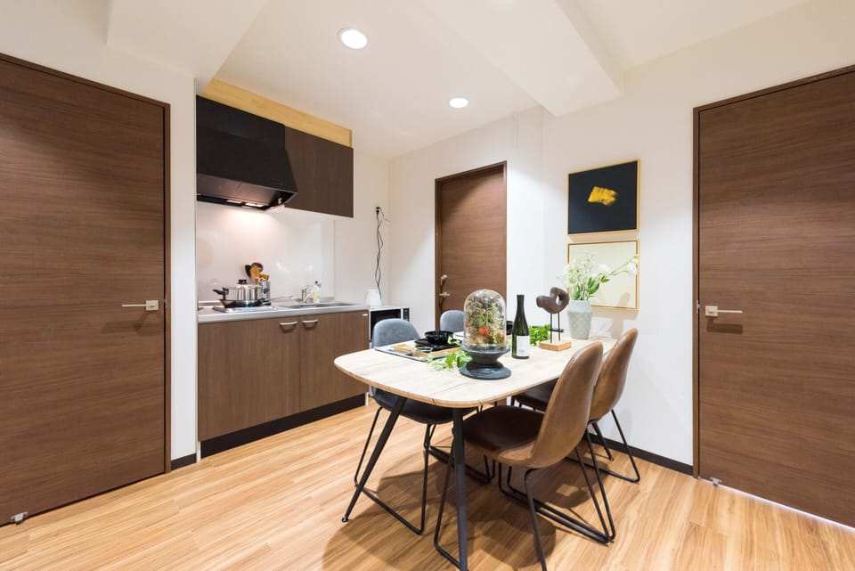 Apartment | Living room | Flat-screen TV