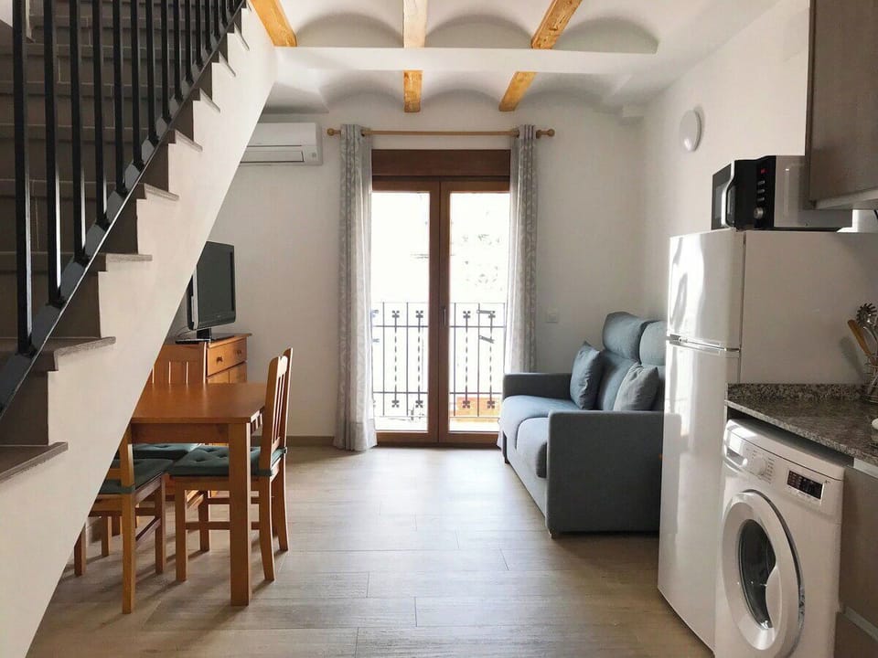 Living room image 2