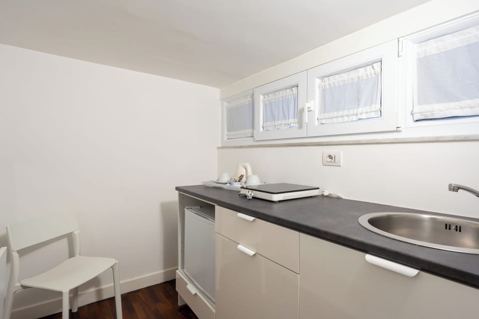 Basic Room | Private kitchen | Electric kettle