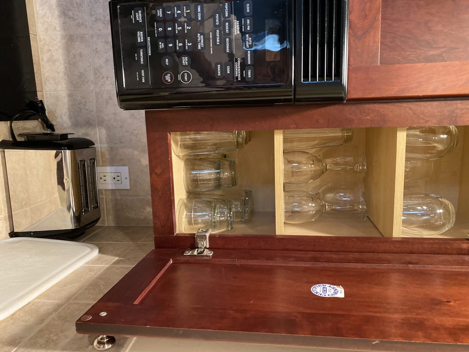 Fully equipped kitchen- grab a class and head out onto your balcony