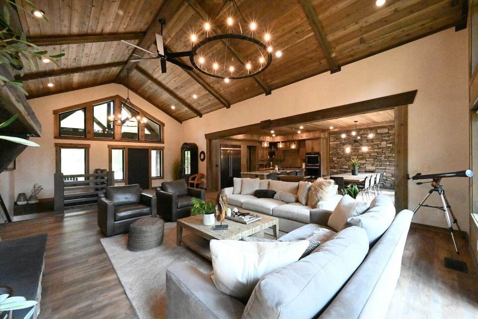 Living Room/ Kitchen