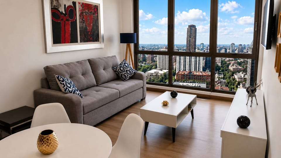 Living Room w Beautiful City Views
