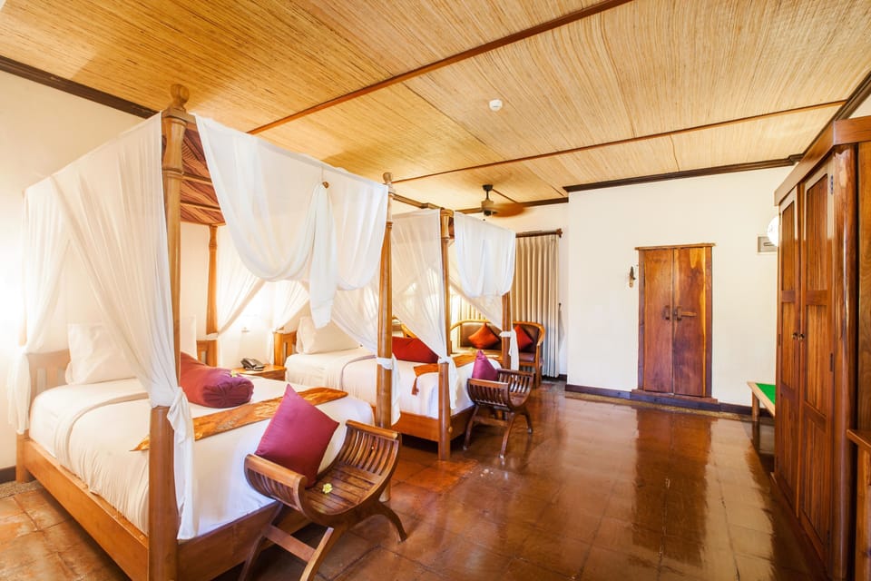 Deluxe Double or Twin Room (with Free Afternoon Tea) | Minibar, in-room safe, desk, blackout drapes