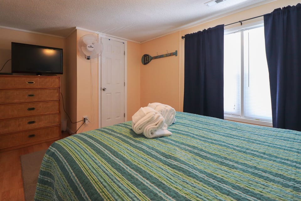 2nd BR with TV