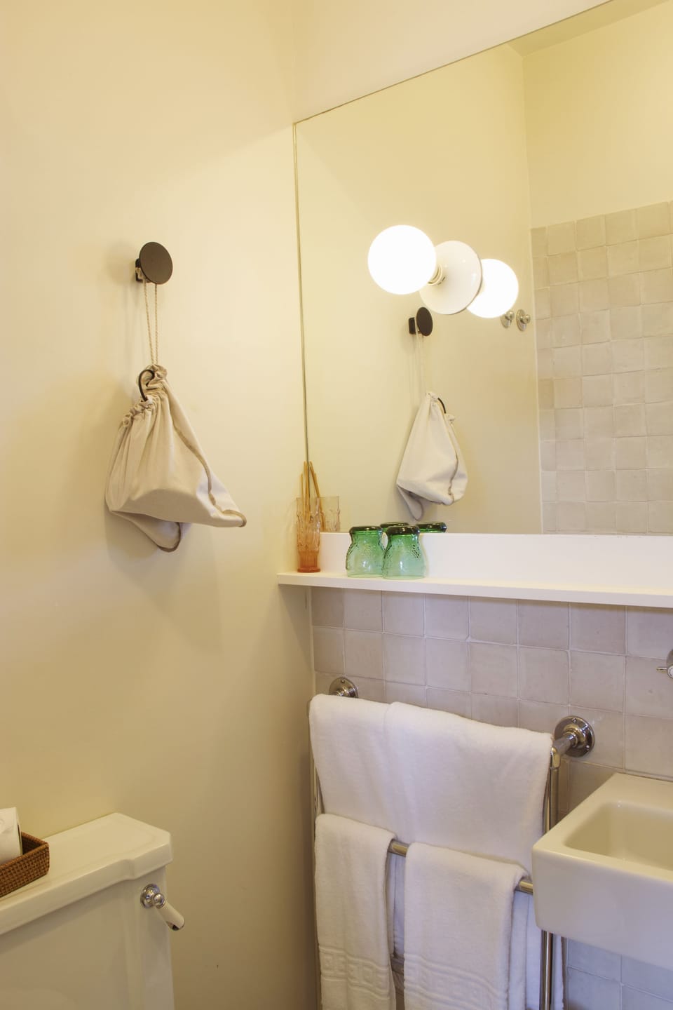 Double Room (Small) | Bathroom | Free toiletries, hair dryer, towels