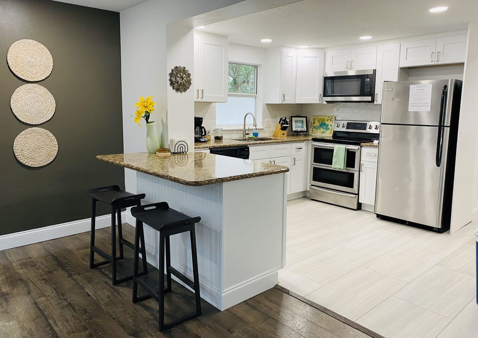 Full size kitchen