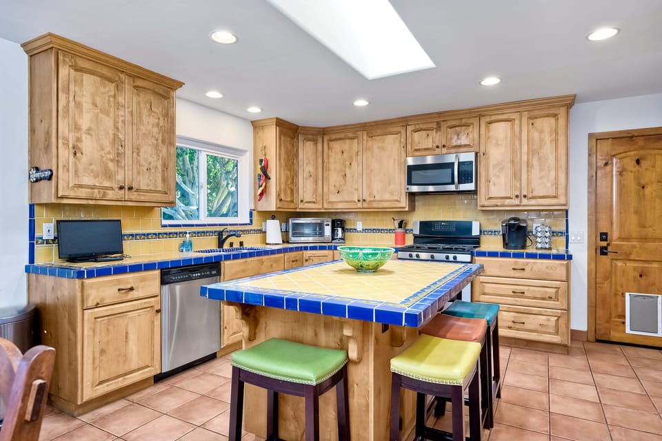 Kitchen is well equipped with Keurig with complimentary K-Cups for guests to use.