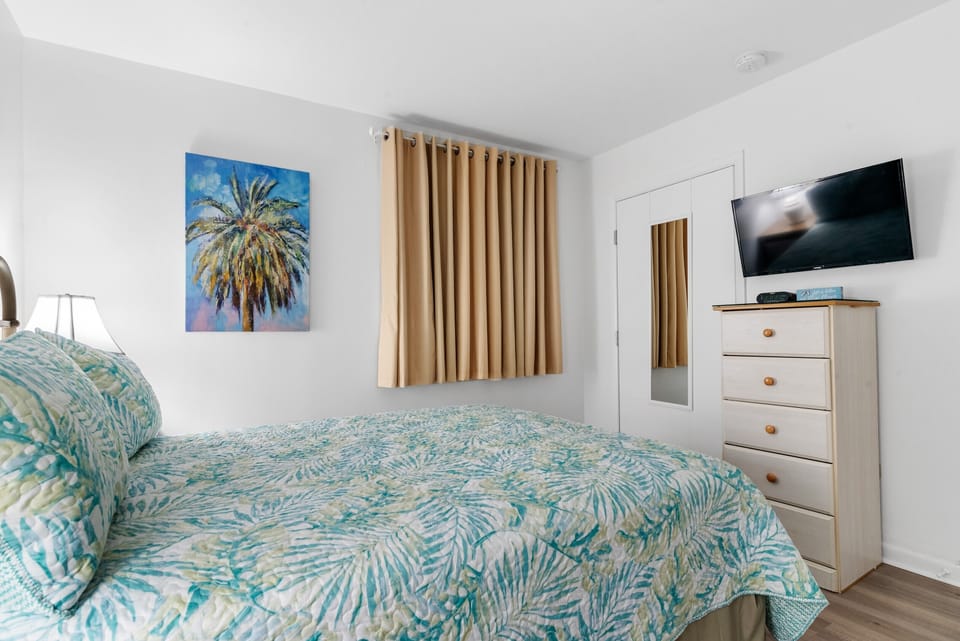 Guest Bedroom with TV