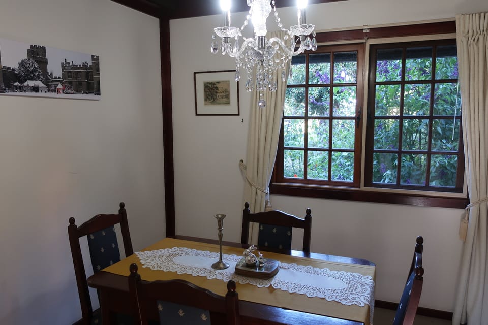 Lovely little Breakfast Room for High Tea!