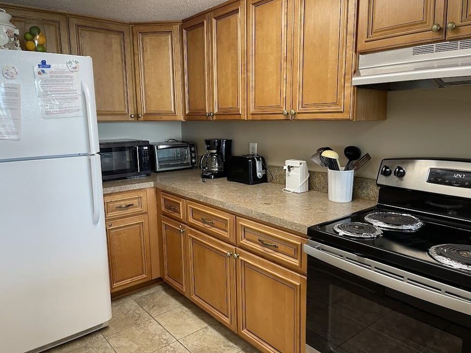Fully equipped kitchen