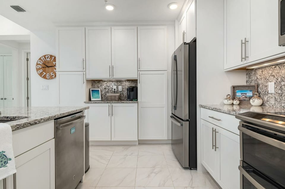 Fully stocked kitchen that includes a Keurig K-cup and a 10 cup filter coffee maker for your convenience.