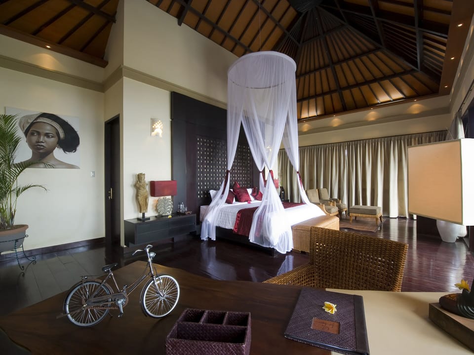 Villa, 5 Bedrooms | 5 bedrooms, desk, iron/ironing board, free WiFi