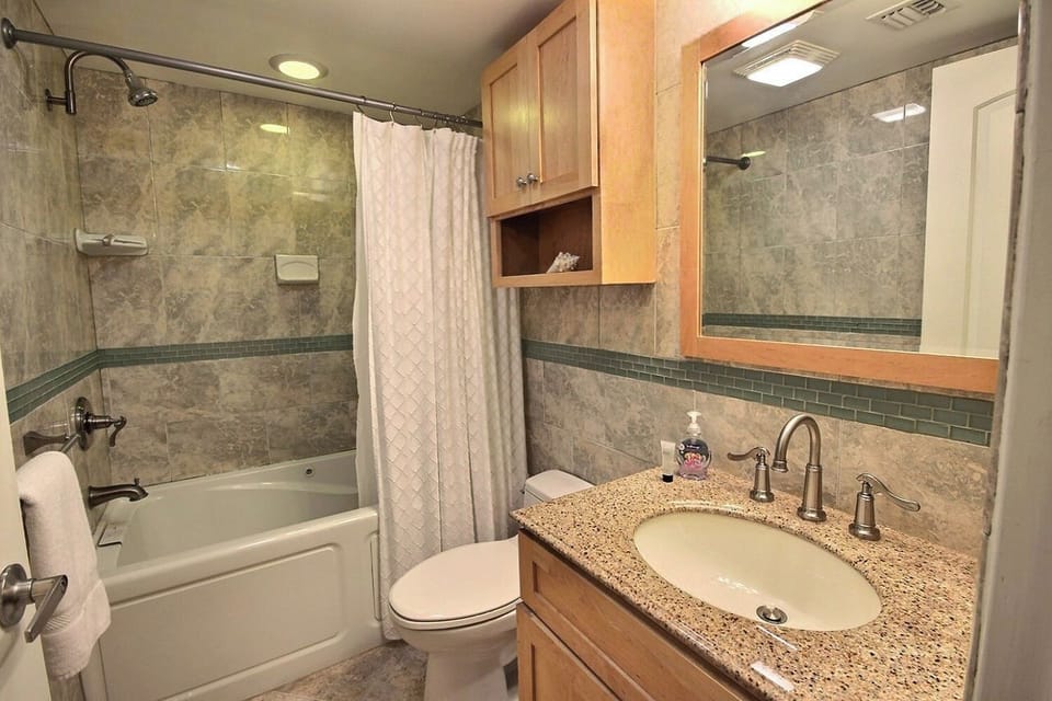 Bedroom 2 ensuite.