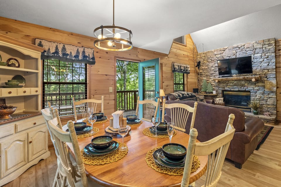 Cabin with a Hot Tub in the Smoky Mountains "Forest Hollow" - Hammock on upper level deck