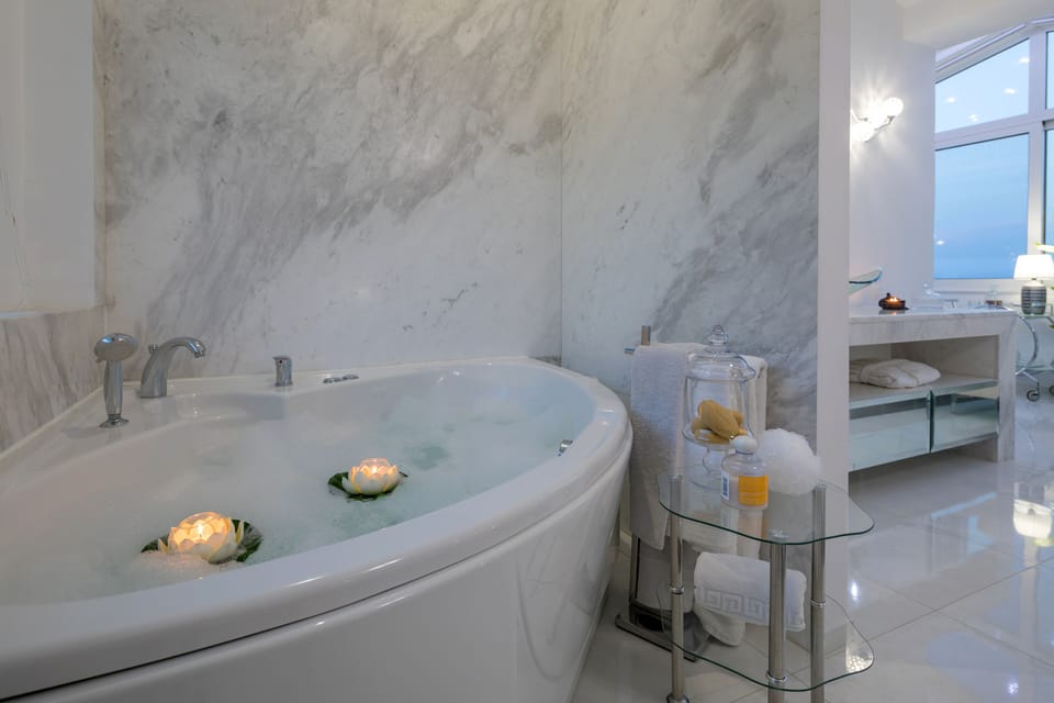 Dion Villa - Pool & Jacuzzi - Sleeps 4 - Zakynthos Villa in Peloponnese, Western Greece and the Ionian