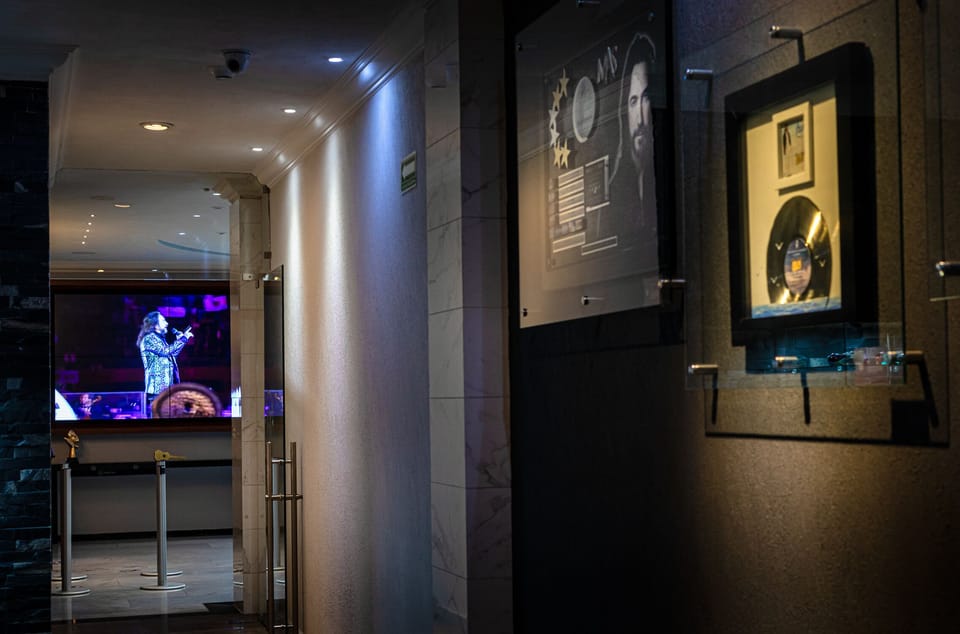 52-inch Smart TV with cable channels