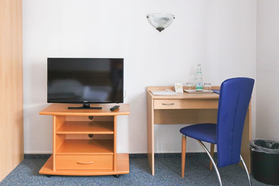 Standard Single Room | Desk, iron/ironing board, free WiFi, bed sheets