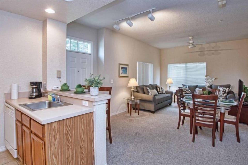 Townhome, 4 Bedrooms, Non Smoking, Kitchen | 4 bedrooms, iron/ironing board, cribs/infant beds, free WiFi