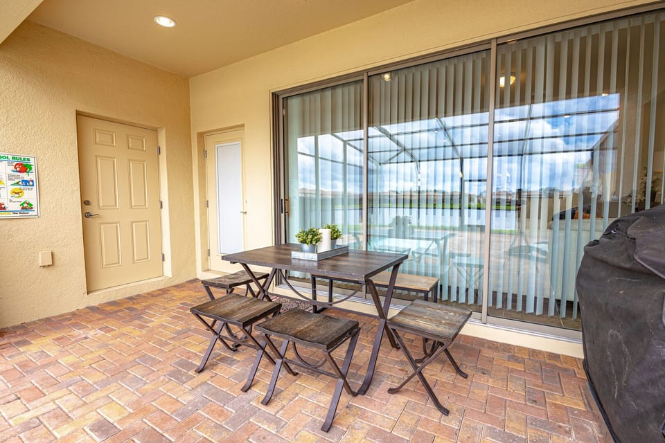 Townhome, 5 Bedrooms, Non Smoking, Kitchen | 5 bedrooms, iron/ironing board, cribs (surcharge), WiFi (free)