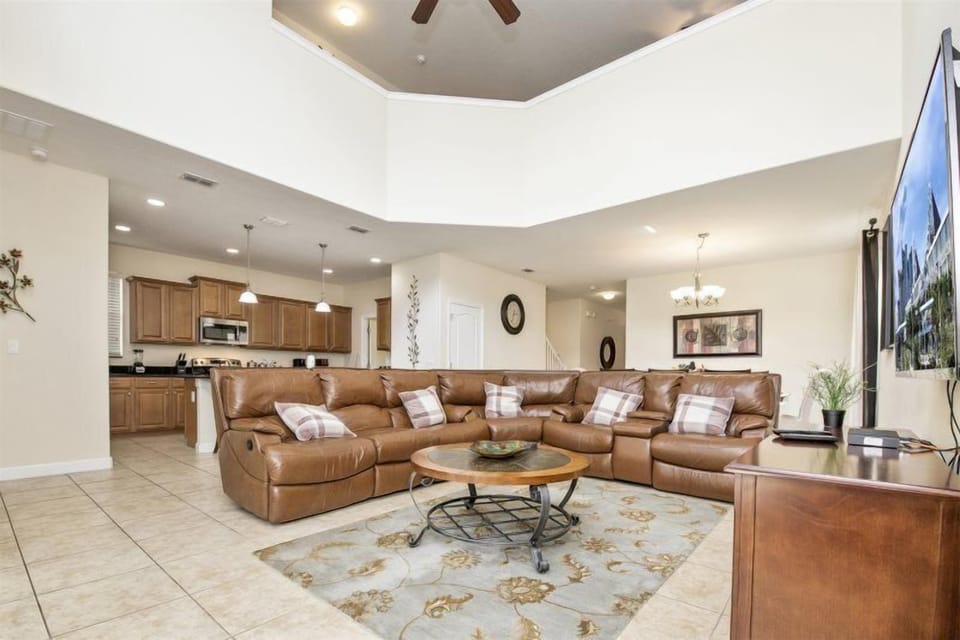 Townhome, 5 Bedrooms, Non Smoking, Kitchen | 5 bedrooms, iron/ironing board, cribs/infant beds, free WiFi