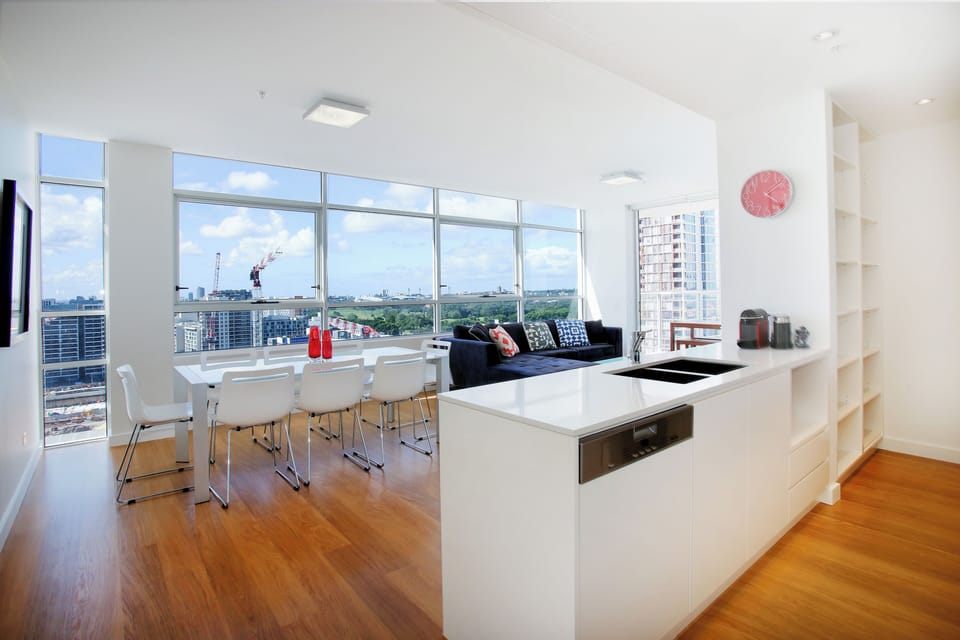 Kitchen/dining/living