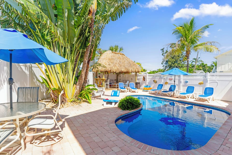 Shared Heated Pool 