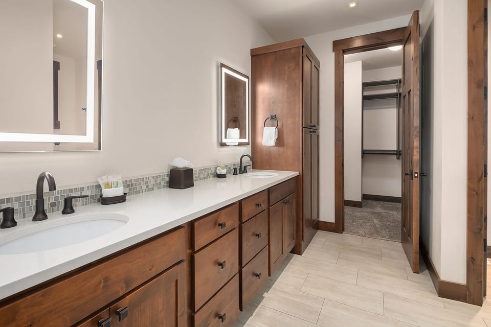Larkspur Woods: - Main floor King Master with a large walk-in closet.