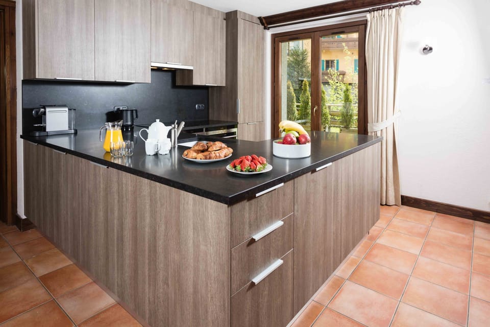 Modern updated fitted kitchen