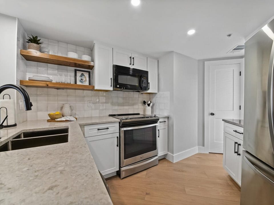 Kitchen with Stainless Steel Appliances at 406 Barrington Arms