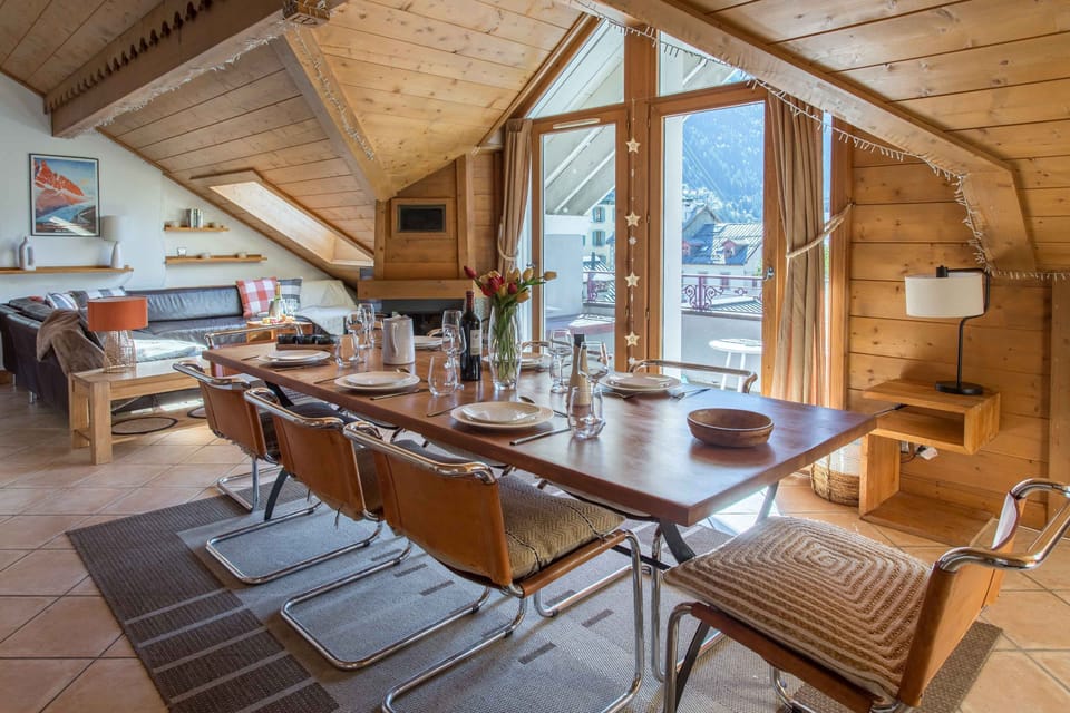 Dining table seats 8 comfortably