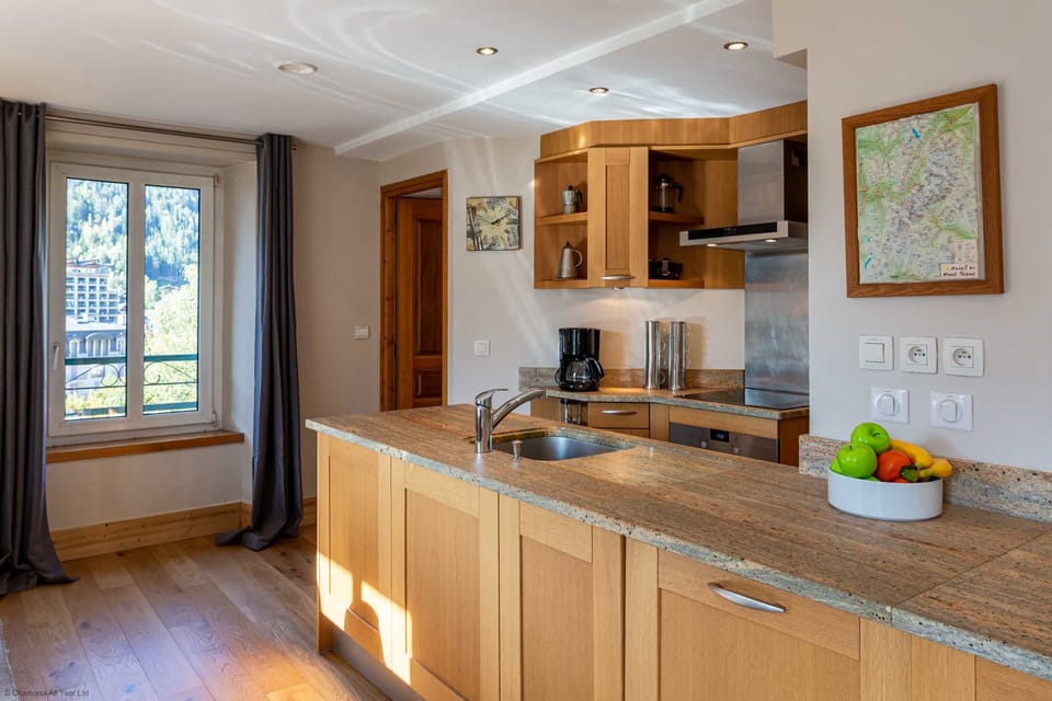Large fully equipped kitchen