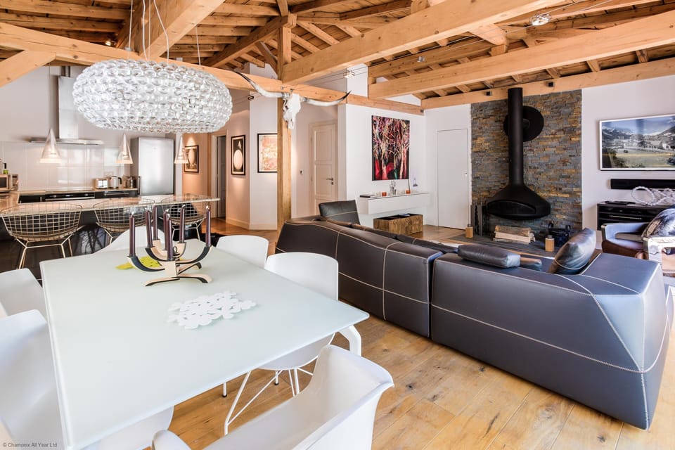 Luxury furnishings throughout