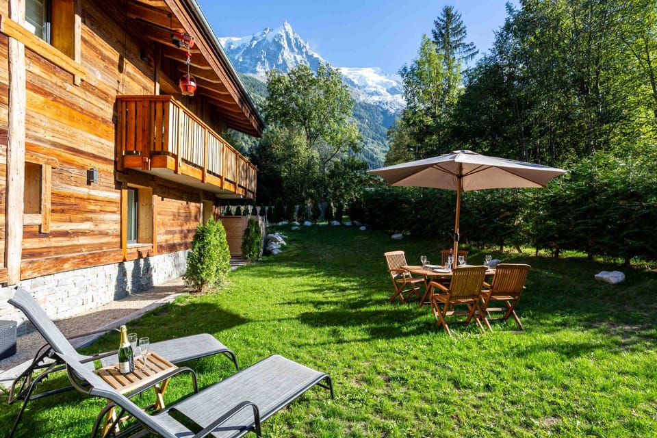 Chalet des Amis gardens with mountain views