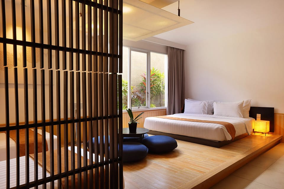 Family Room | Premium bedding, minibar, in-room safe, desk
