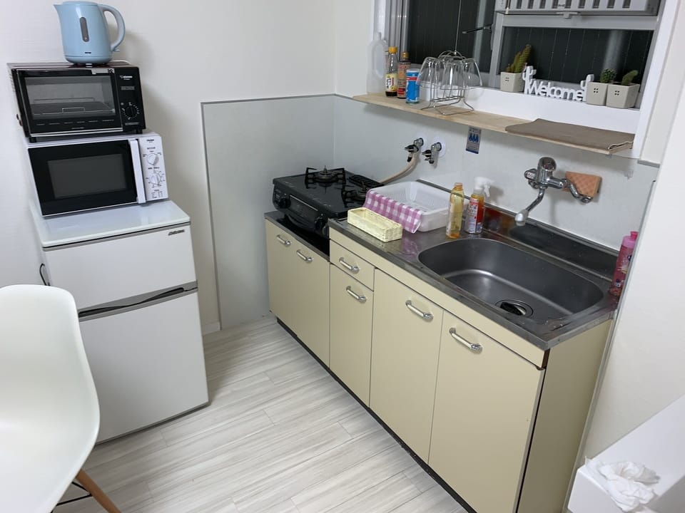 Apartment | Private kitchenette | Coffee/tea maker, fridge, microwave, stovetop