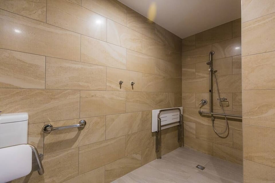 E.2BRDDA1K1D100/400Stylish 2bedroom DDA Easy Access King Apartment