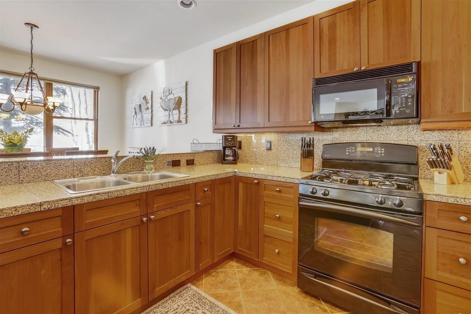Kitchen - Highland Greens 71 - Breckenridge Vacation Rental