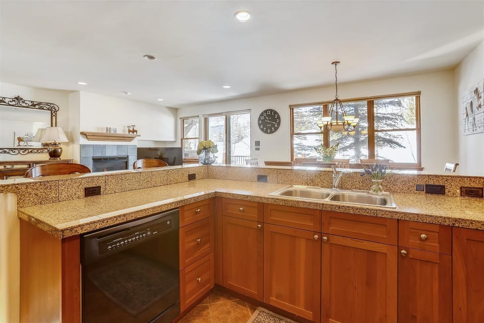 Kitchen - Highland Greens 71 - Breckenridge Vacation Rental