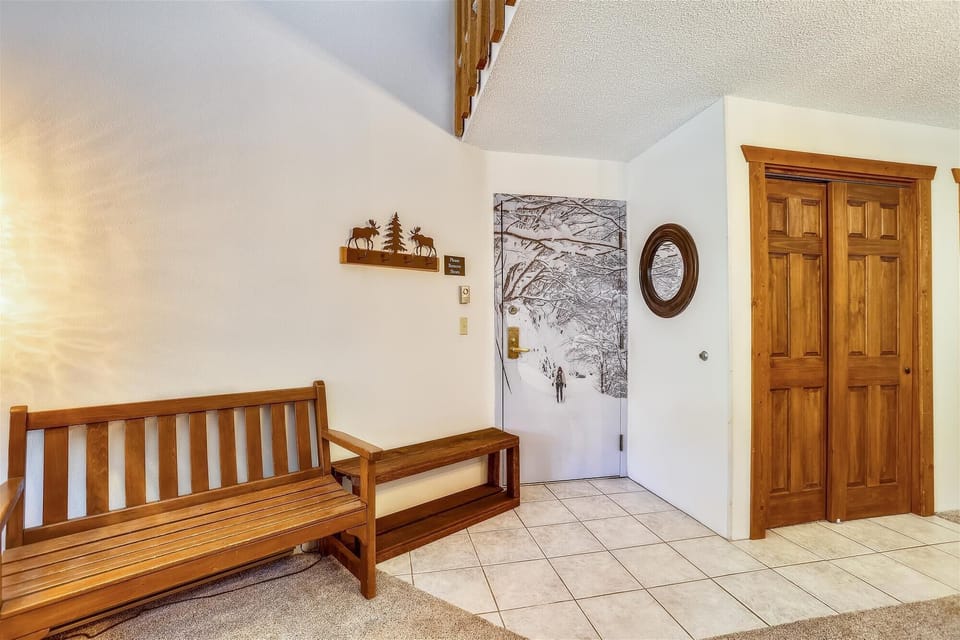 Entry - Pine Ridge 7E - Ski-in / Ski-Out - Breckenridge Vacation Rental