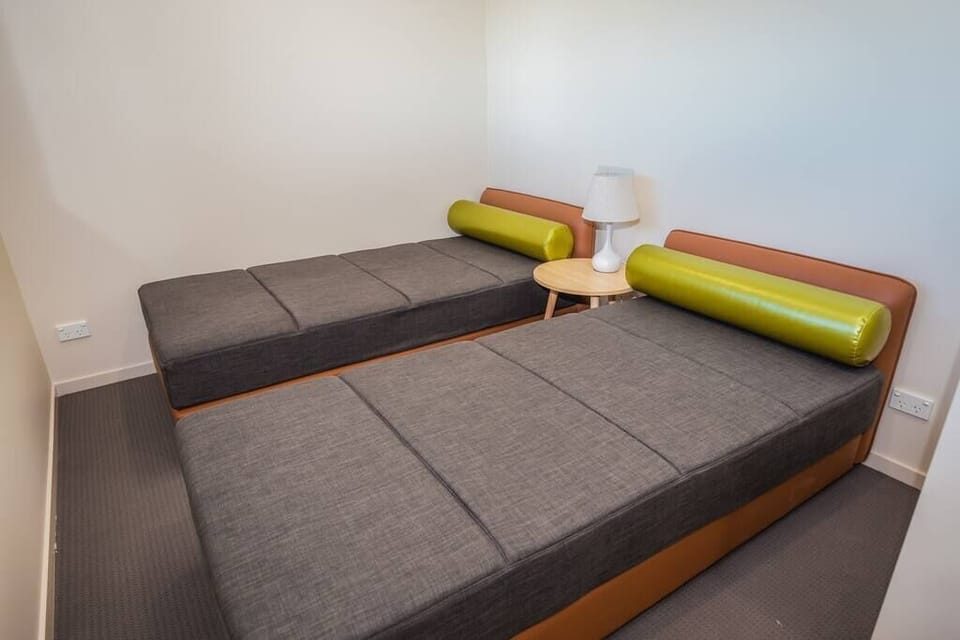 G.2BR1K2Sx07x10x20 1Stylish 2 Bedroom apartment in Windsor, Brisbane