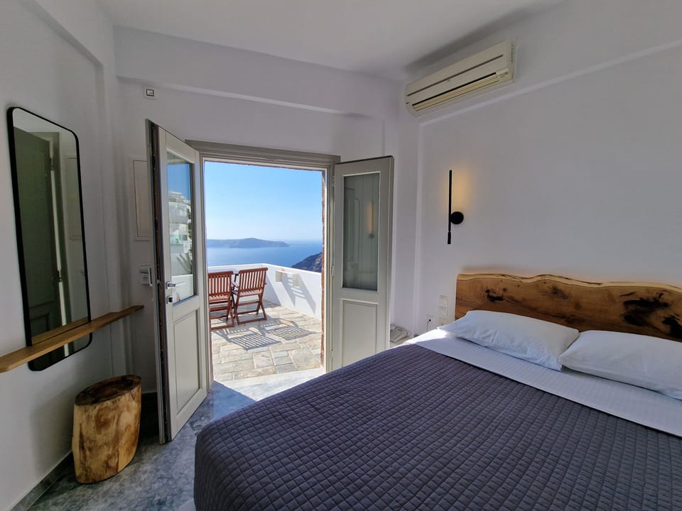 Studio (Andreas Caldera view) | Premium bedding, minibar, desk, blackout drapes