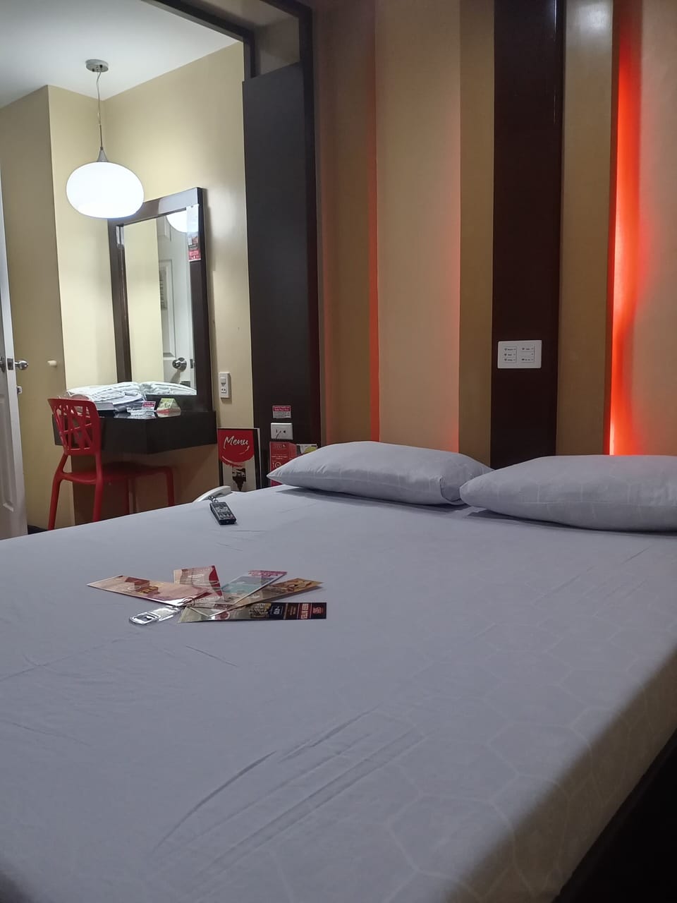 Deluxe Room, 1 Queen Bed | In-room safe, desk, free WiFi