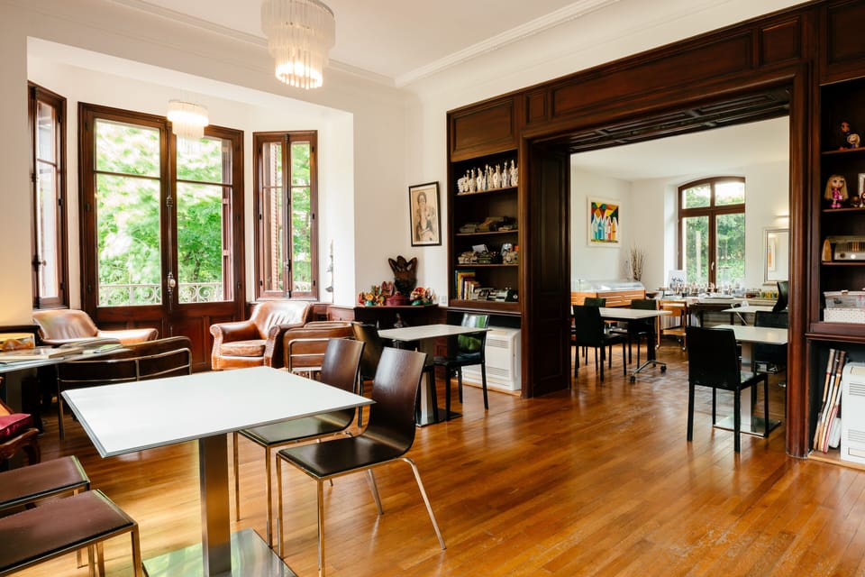 Continental breakfast for a fee on weekends