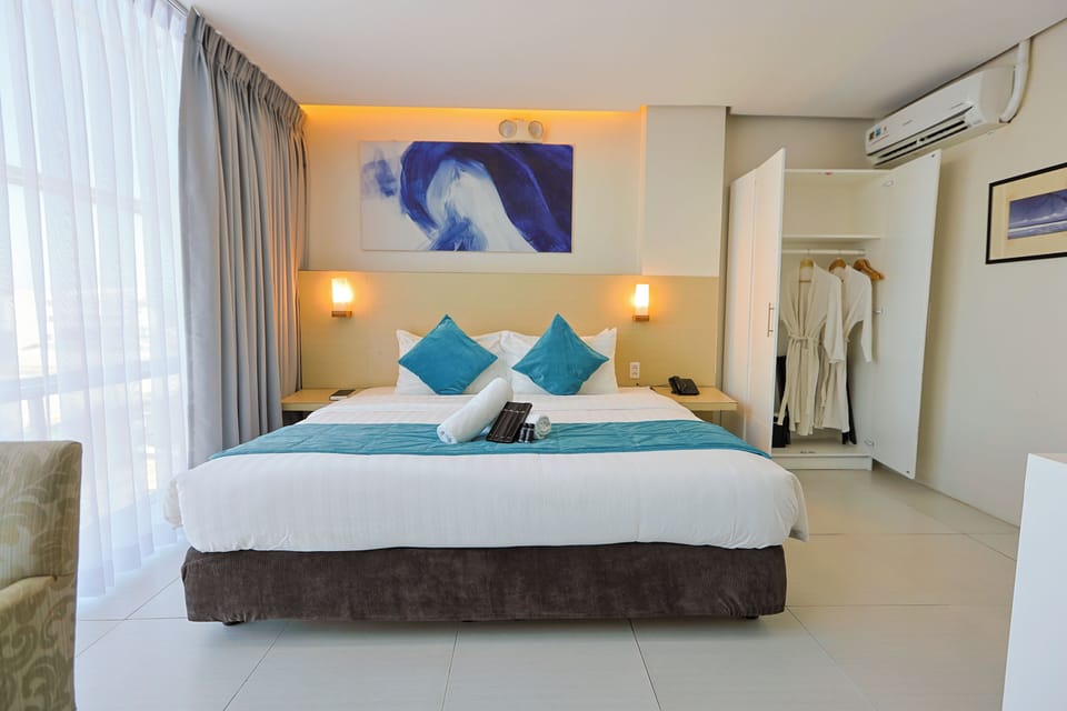Deluxe Room | Hypo-allergenic bedding available, desk, laptop workspace, WiFi (free)