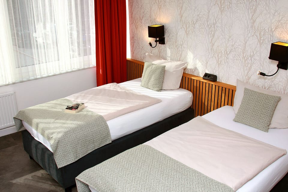 Standard Double or Twin Room, 2 Twin Beds | Room amenity