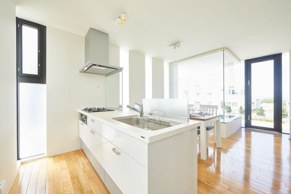House, 2 Bedrooms | Private kitchen | Fridge, microwave, stovetop, electric kettle