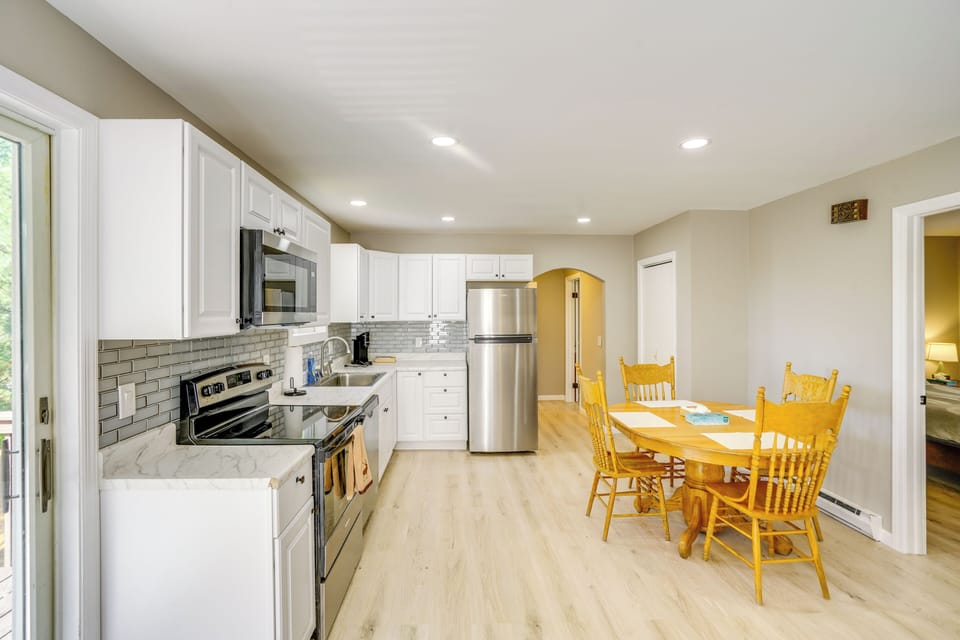 Kitchen | Cookware & Dishware Provided | Drip Coffee Maker