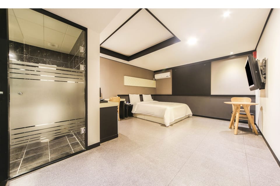 Standard Double Room | Premium bedding, down comforters, minibar, in-room safe