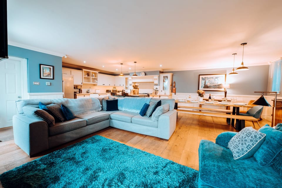 Large living kitchen diner