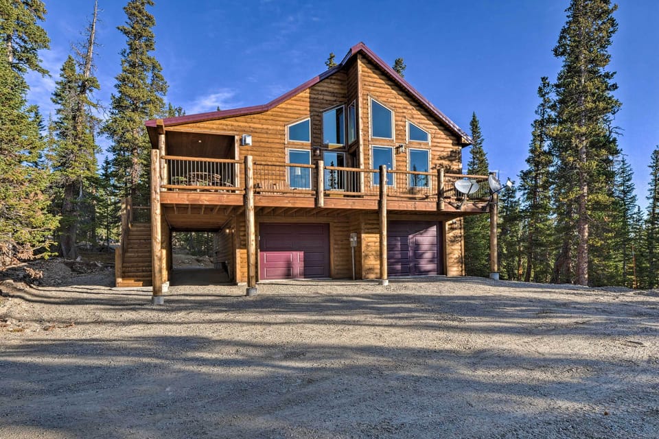 Cabin Exterior | Stairs Required